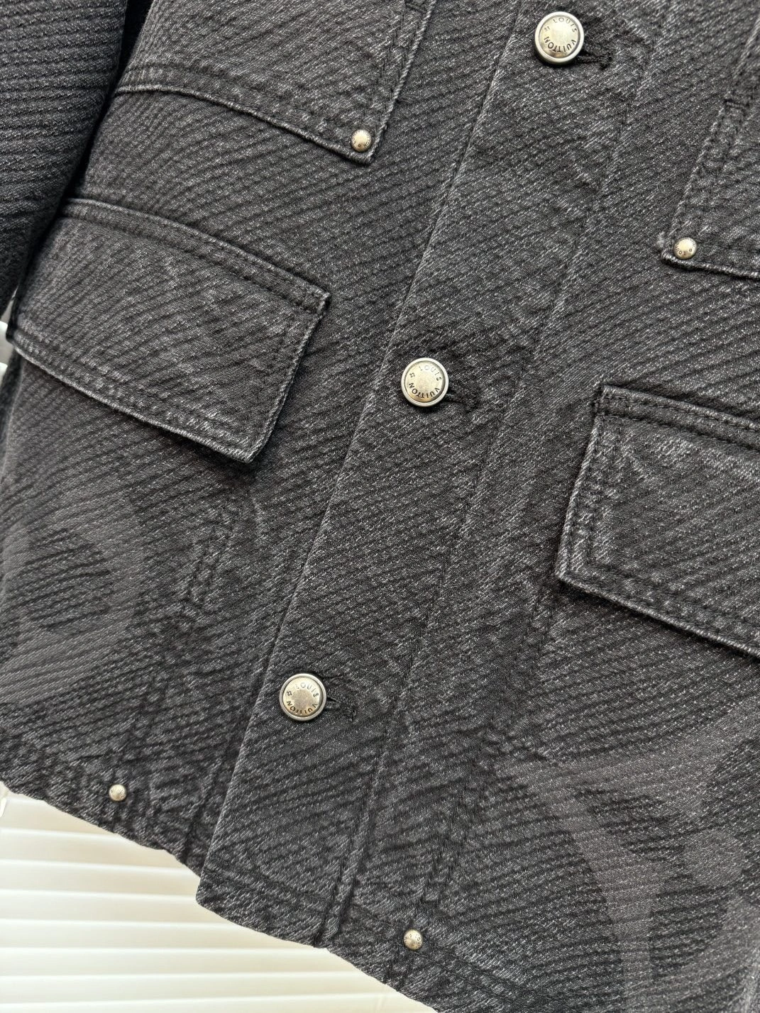 wg.luxury-- 8V Monogram Macro item:E-F409L1824H
